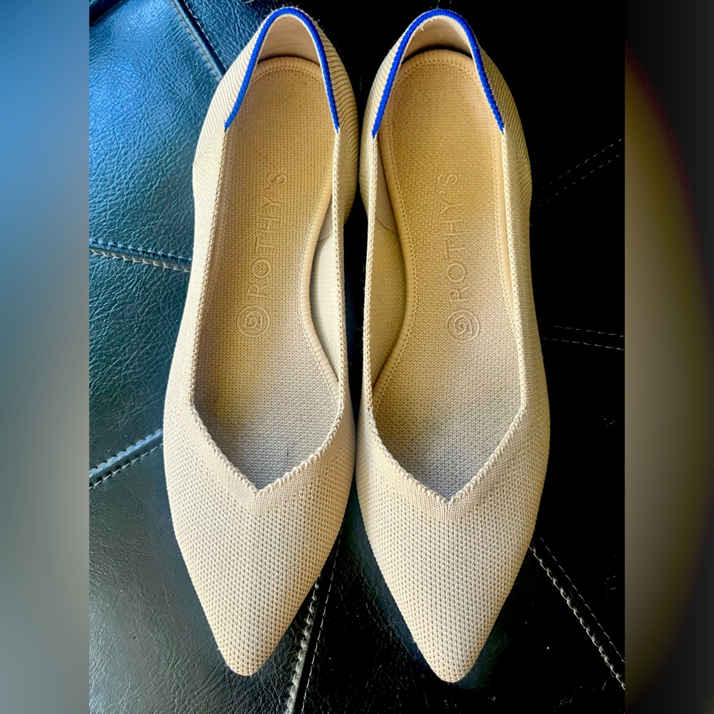 Rothy's Women's Beige Pointed Flats with Blue Trim - Picture 4 of 11